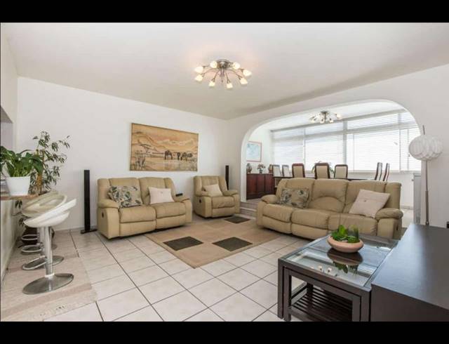 3 BEDROOM APARTMENT FOR SALE IN MUSGRAVE